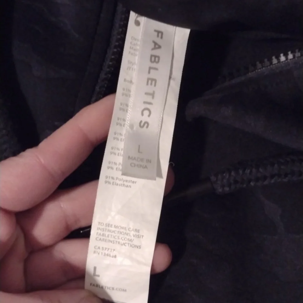 Fabletics - Picture 3 of 4